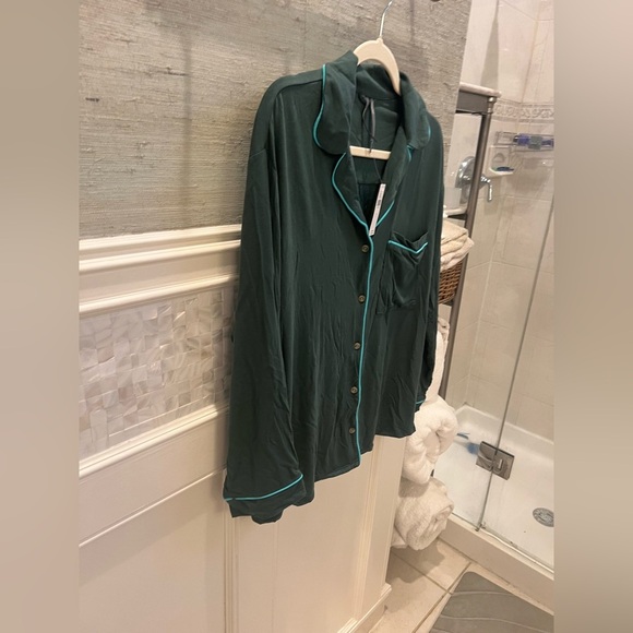 NWT new SMALL Anthropologie briar piped pajama top button down Holly green teal - Picture 13 of 17